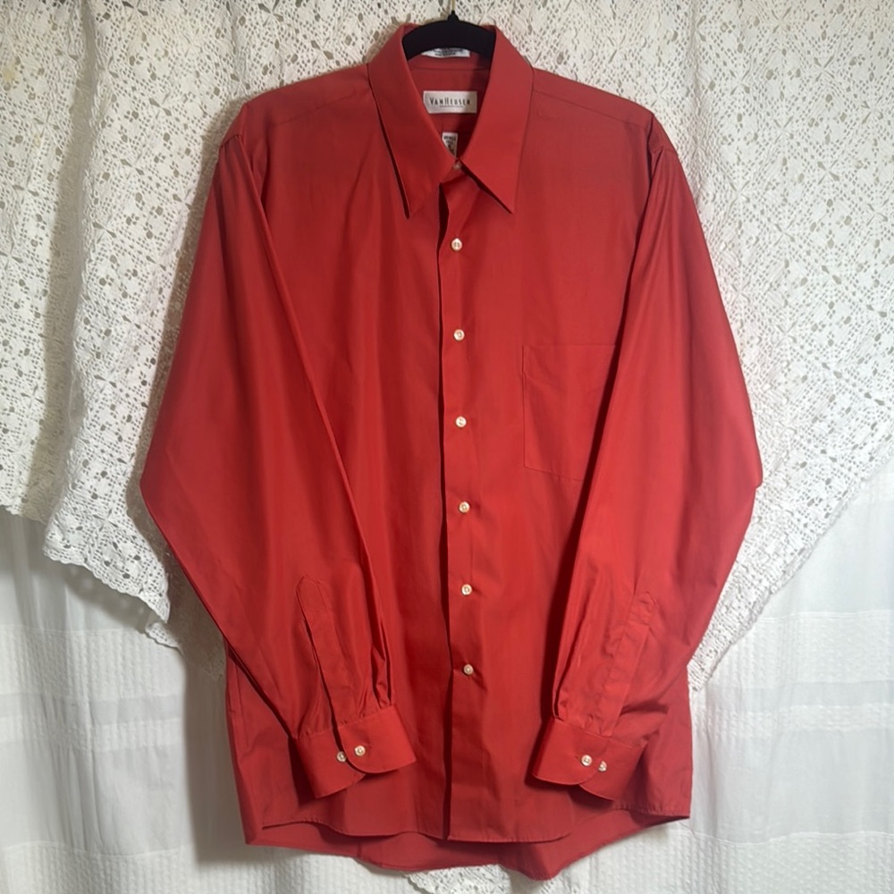 Van Heusen Men’s Long Sleeve Dress Shirt Classic Design